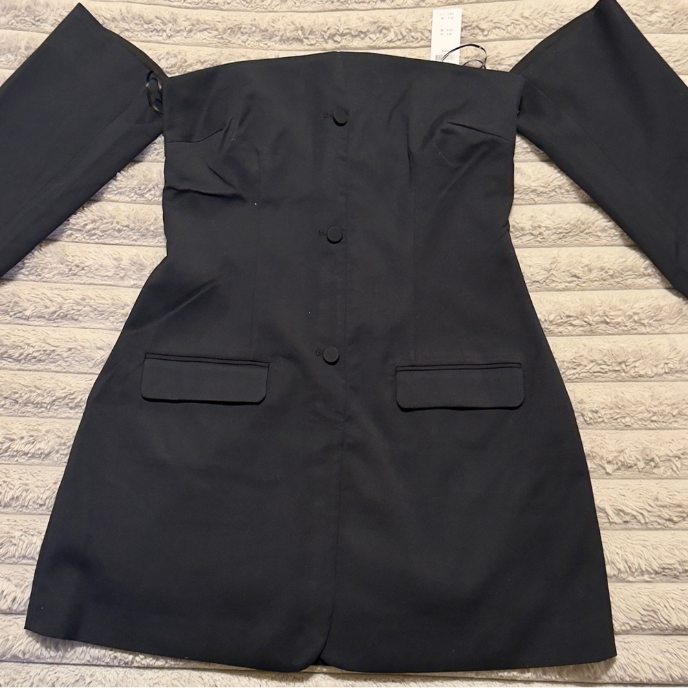 Brand New Abercrombie & Fitch Elegant Black Off-Shoulder Dress
